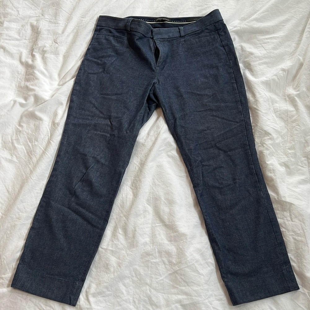 Banana Republic Sloan capri dress pants. Navy blue with light stripe design
